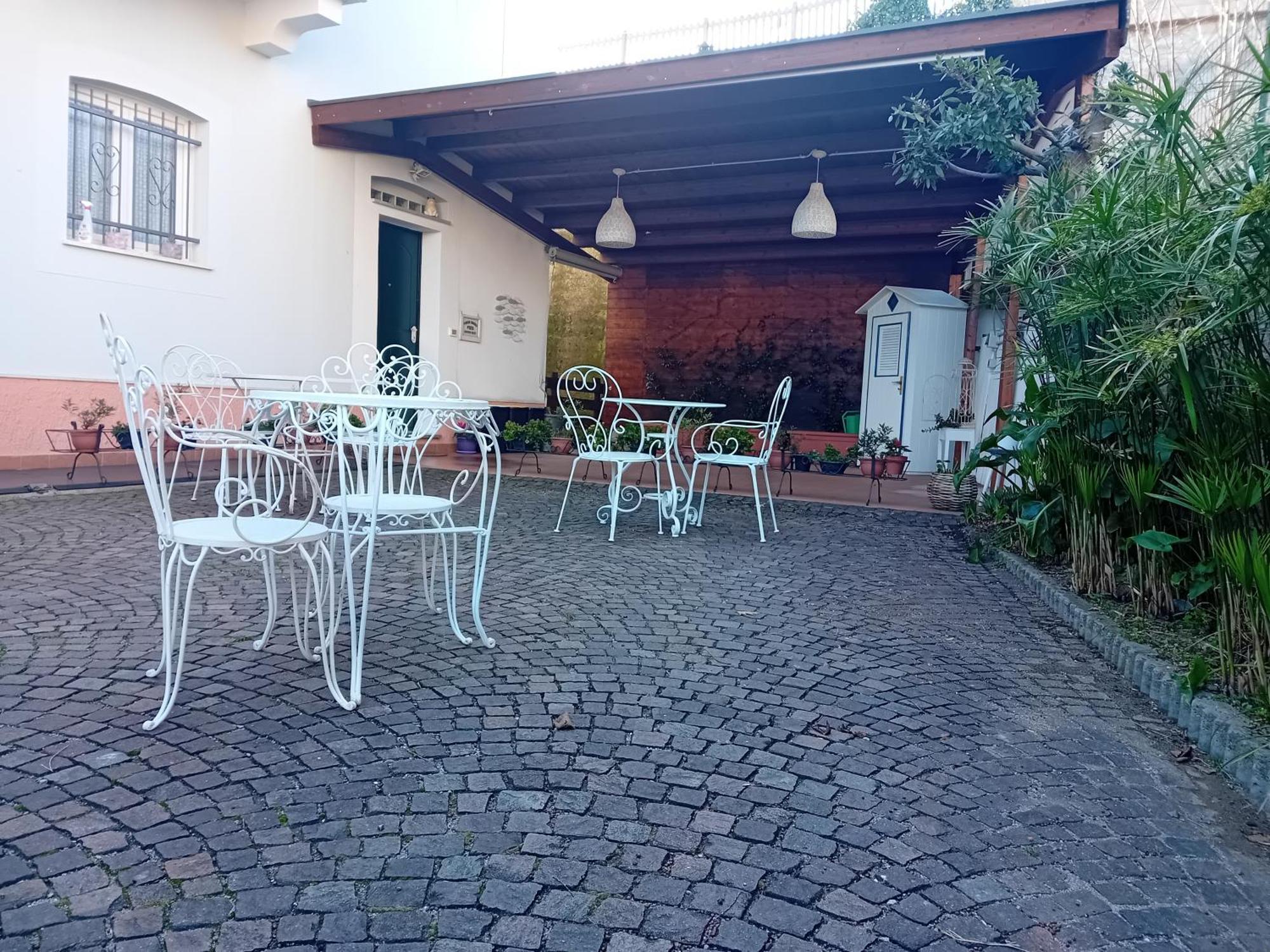B&B Ai Tre Archi Spotorno Buitenkant foto