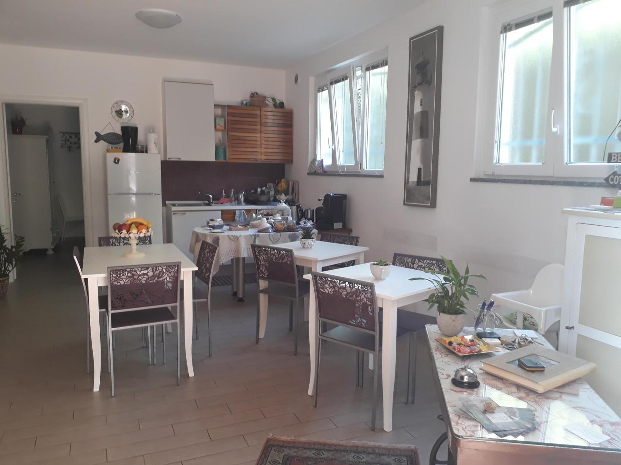 B&B Ai Tre Archi Spotorno Buitenkant foto