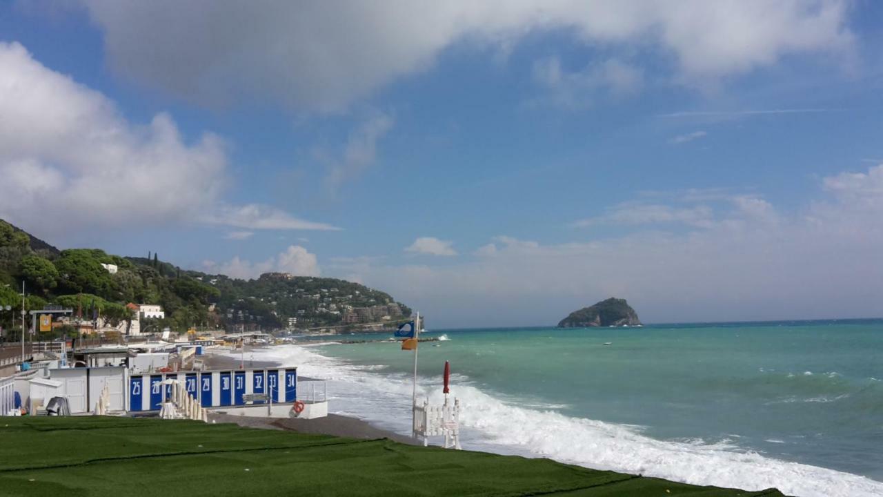 B&B Ai Tre Archi Spotorno Buitenkant foto