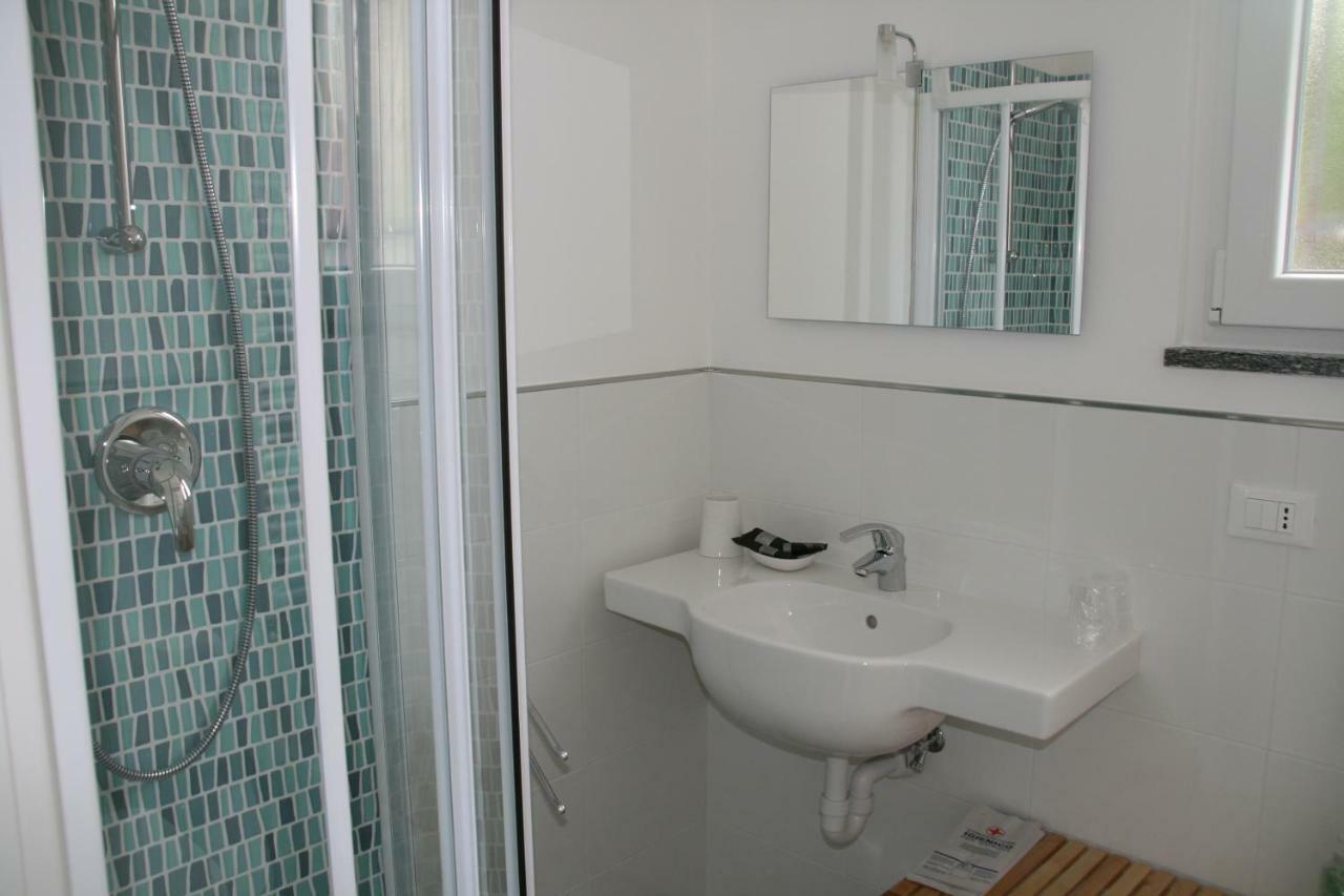 B&B Ai Tre Archi Spotorno Buitenkant foto