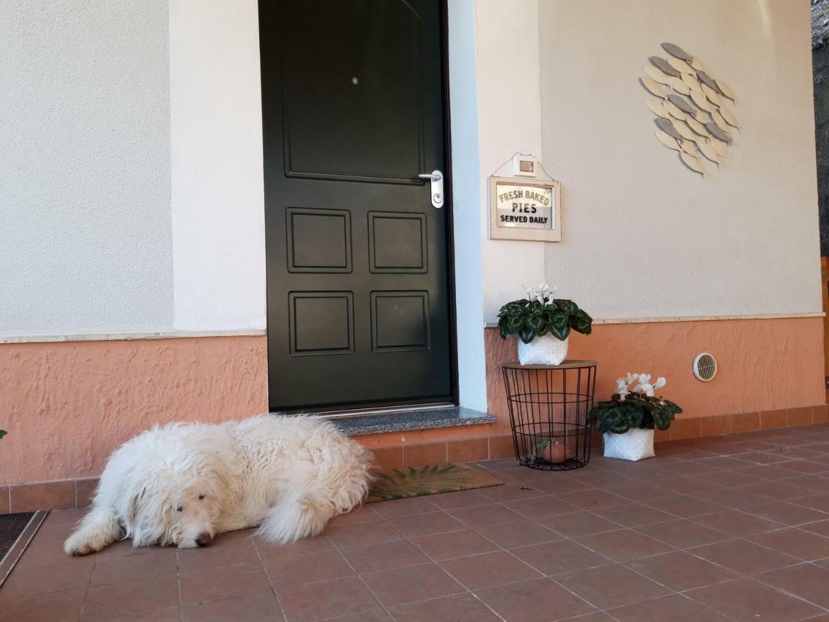B&B Ai Tre Archi Spotorno Buitenkant foto