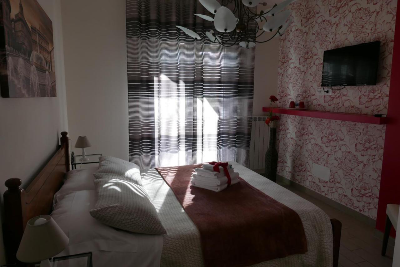 B&B Ai Tre Archi Spotorno Buitenkant foto